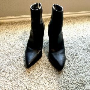Steve Madden retrograde boots
